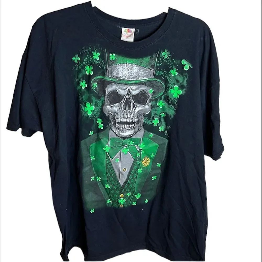 ❤️St Patrick’s Day Skull Tshirt 4 Leaf Clover Good Luck Vintage